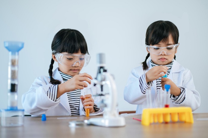Kindergarten Science: 5 Fun STEM Lessons Your Child Will Learn