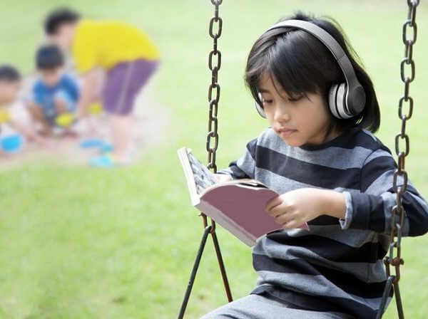 10 Characteristics of Introverted Children
