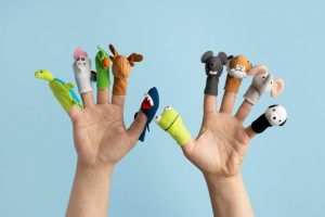 10 Fun finger plays to keep Toddler Engaged and entertained