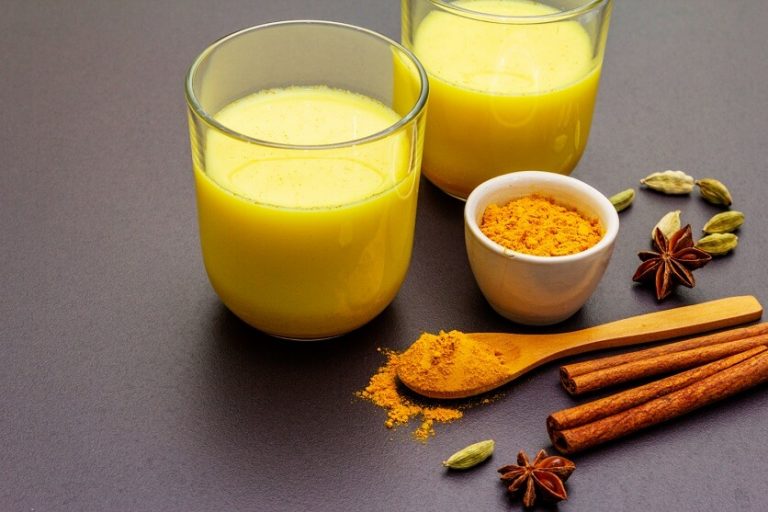 Turmeric and Turmeric Milk for Cold Health Benefits and Usage