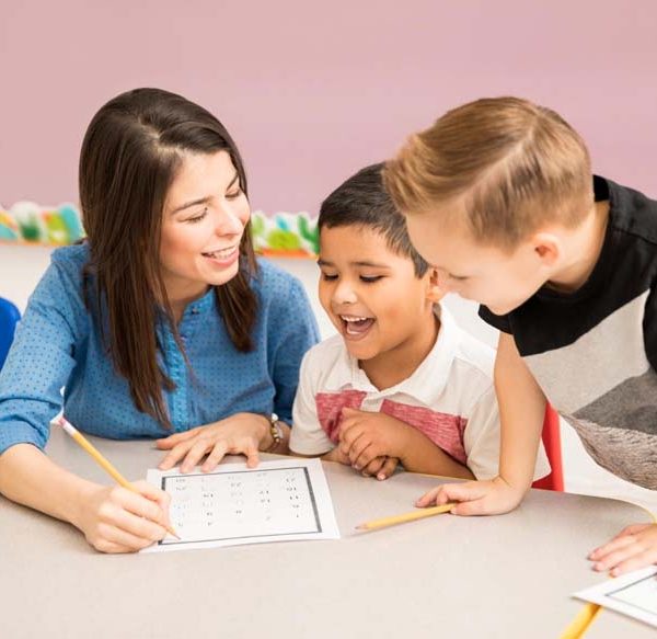 communicate-between-teachers-students