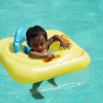 infant-swimming
