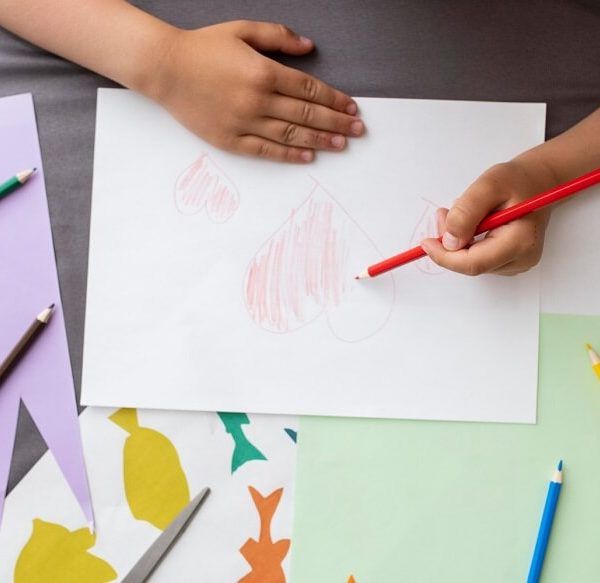 left-handed-children