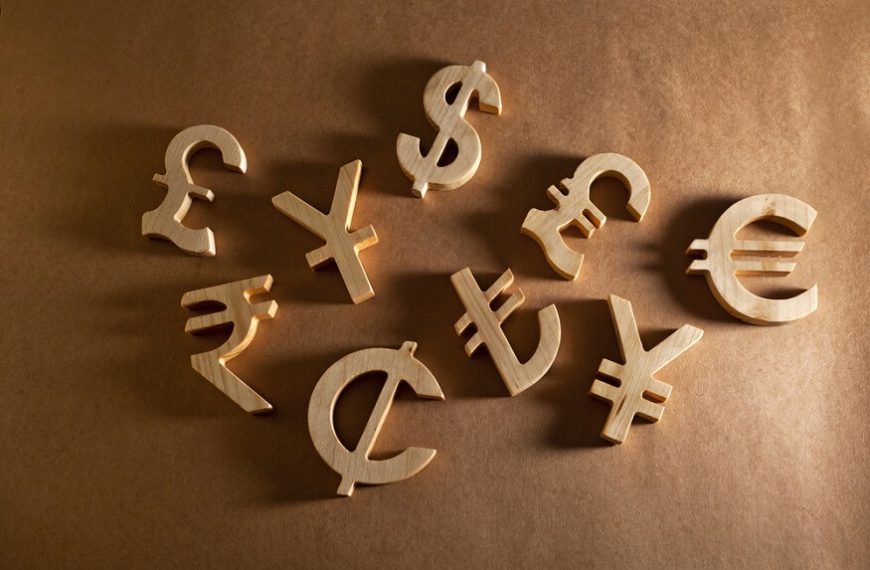 children-learn-about-currency-symbols