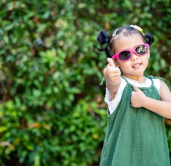 protecting-kids-eyes-from-UV-rays