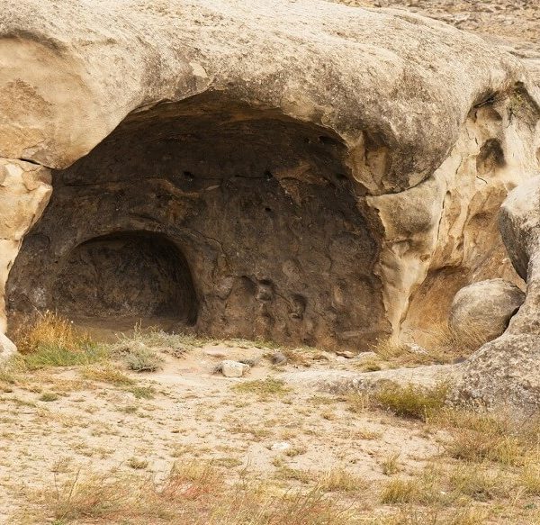 Exploring Caves: Journey into the Earth’s Hidden Chambers
