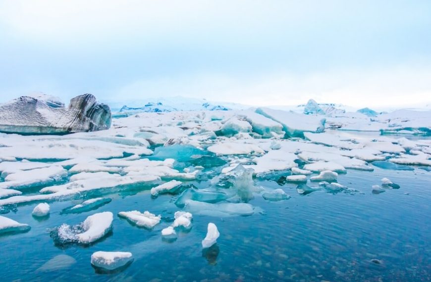 exploring-glaciers-and-polar-regions