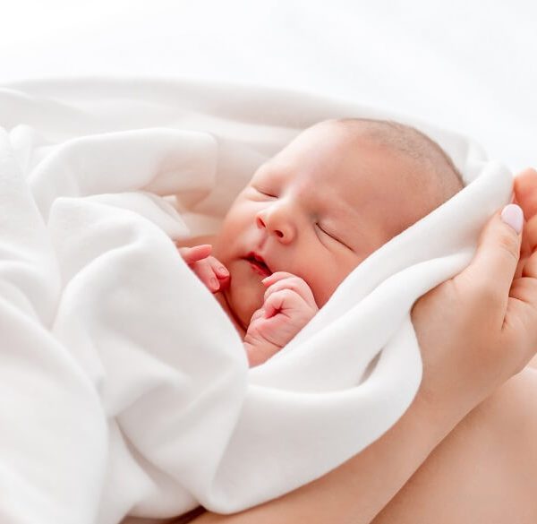 The miracle of life: a newborn’s first day – what to expect and cherish