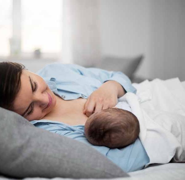 breastfeeding-breastmilk-pumping