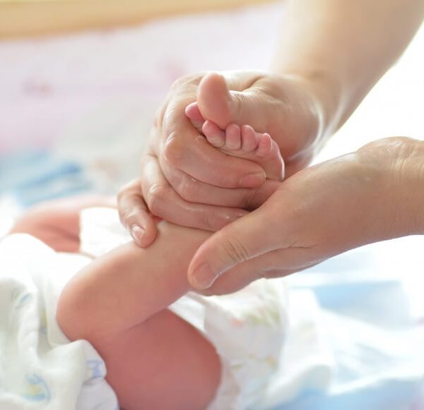 infant-massage-techniques