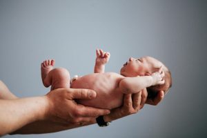 newborn-play-guide