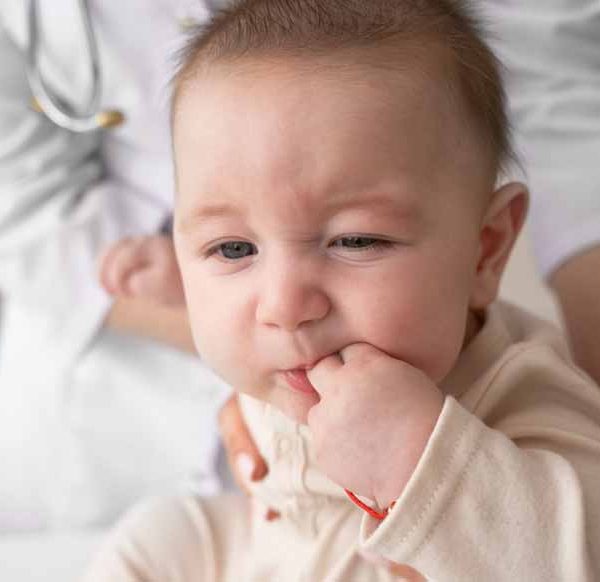 baby-thumb-sucking-habits