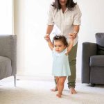 baby-walk-independently