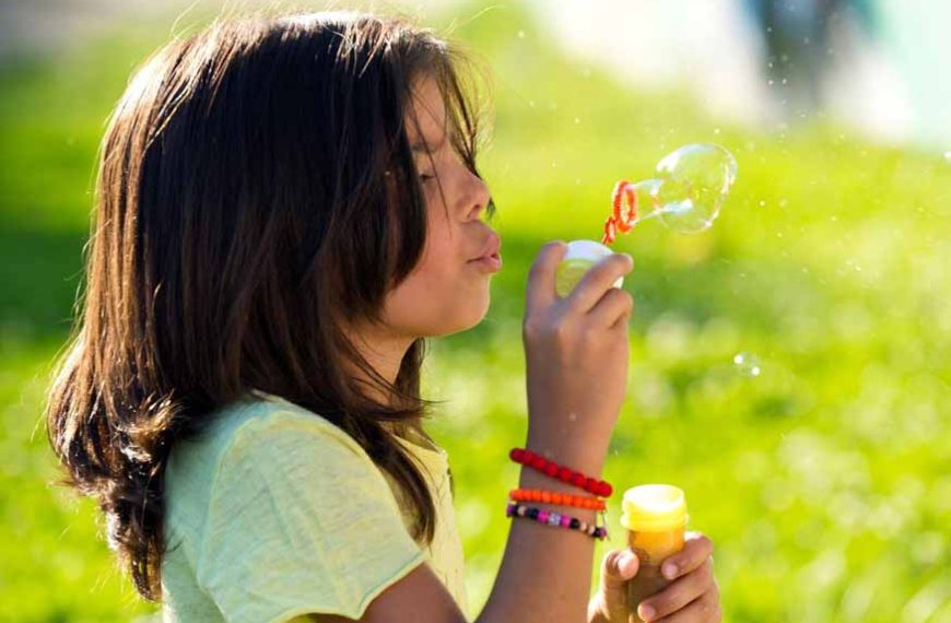 homemade-bubble-wand