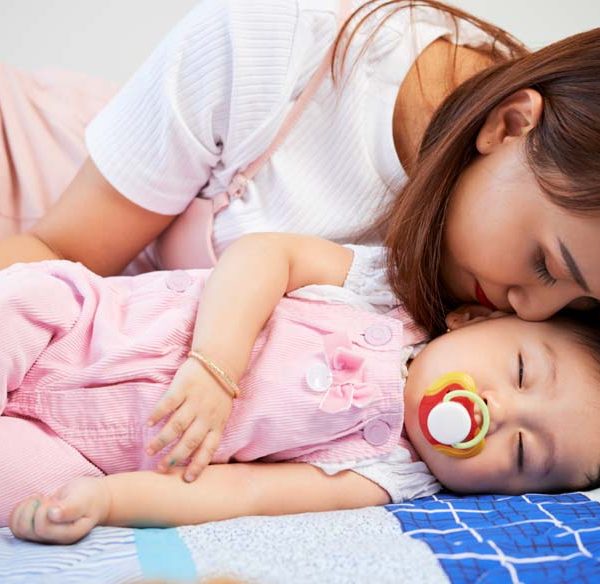 parent-forcing-children-to-sleep
