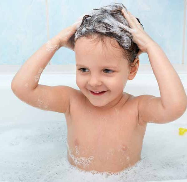 teaching-your-kids-how-to-bathe