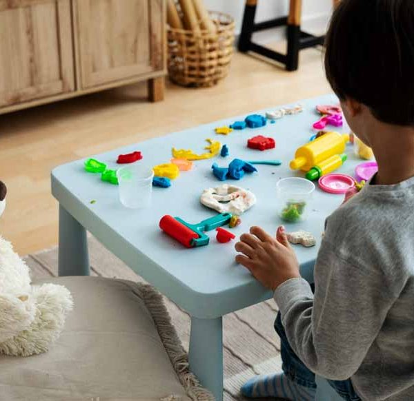 toddler-activity-table