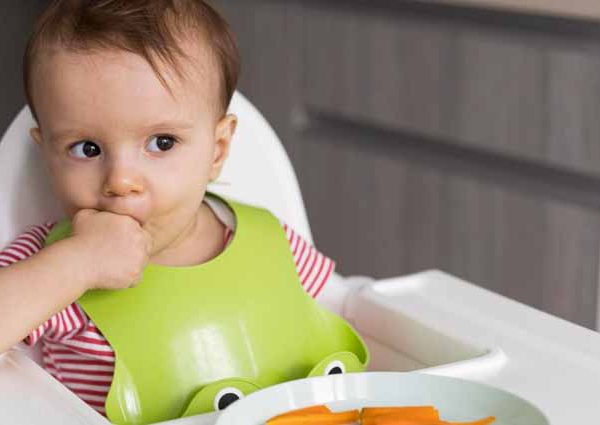 How I Successfully Encouraged My Toddler to Eat Dinner