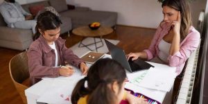 juggling-school-and-extracurricular-activities
