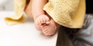babies-experience-cold-hands-and-feet
