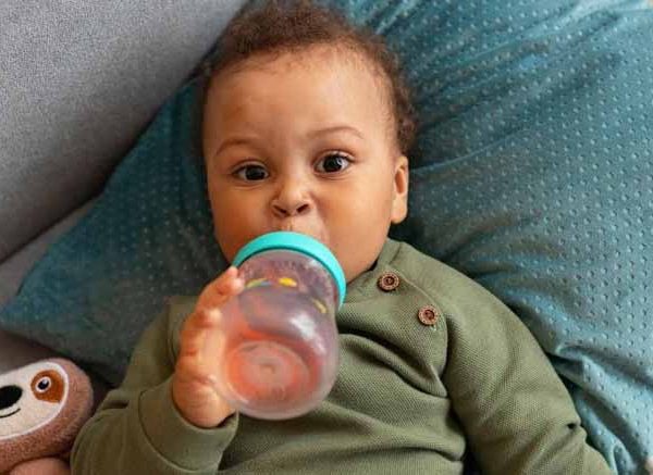Oral Rehydration Solution (ORS) for Babies: Benefits and Usage