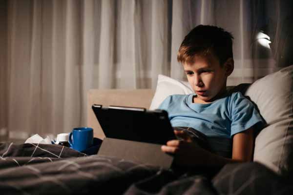 Good and Bad Effects of Watching TV with Toddlers