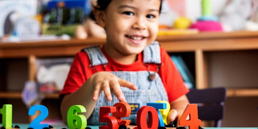 Present Simple - Verb 'To Be' | LearnEnglish Kids