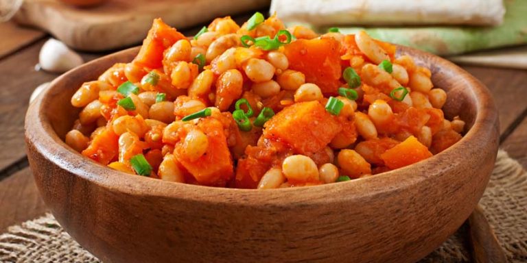 Essay On Food (in English) for Classes 1, 2 & 3 10 Lines, Short & Long Paragraph