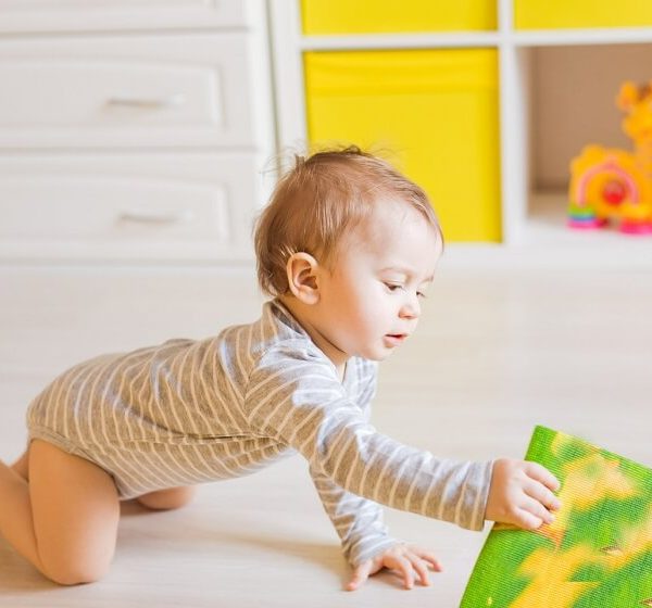 10 “WHATs” Of A Baby’s Crawling Milestone