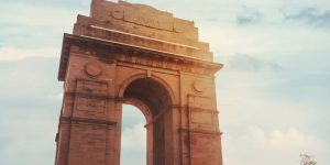 Essay On India Gate in English for Classes 1-3 10 Lines, Short & Long Paragraph