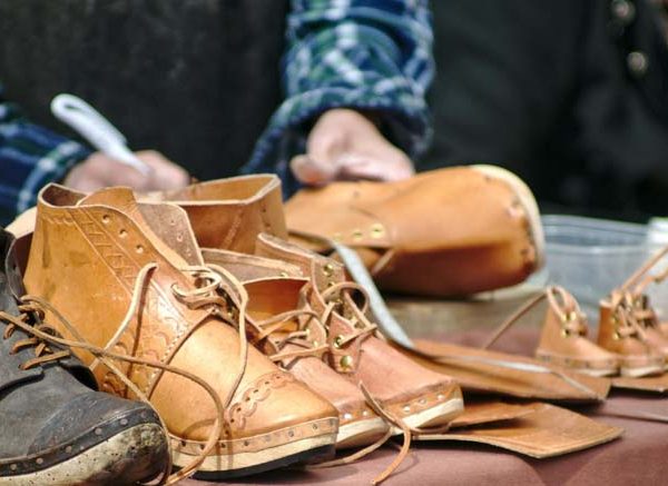 The Elves And The Shoemaker Story For Children With Moral
