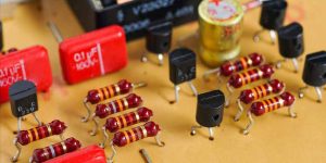 Uses of Capacitor Learn Definition, Facts & Examples