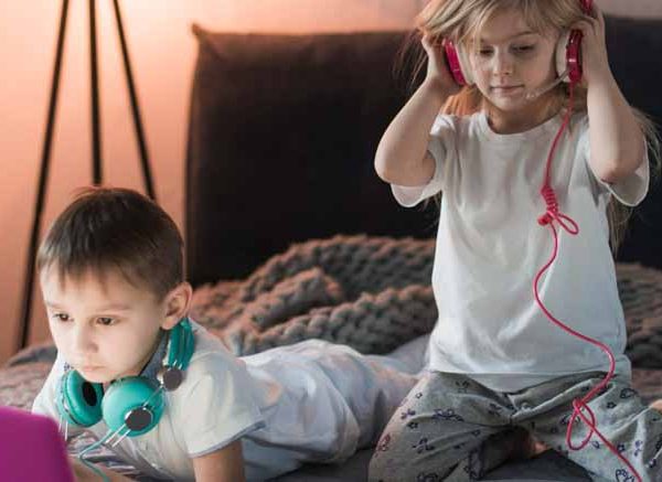 Screen Time vs Preschool Time — What Balance Works Best for Toddlers?